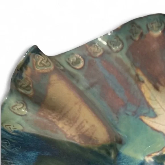 Studio Pottery Ruffled Bowl - Picture 9 of 14